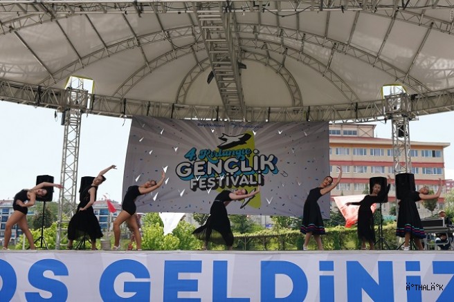 19 Mayıs Coşkusu Yaşam Vadisini Sardı