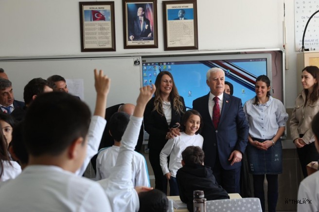 Arkadaşlarına Söz Verdi, Başkan Bozbey’i Sınıfa Getirdi