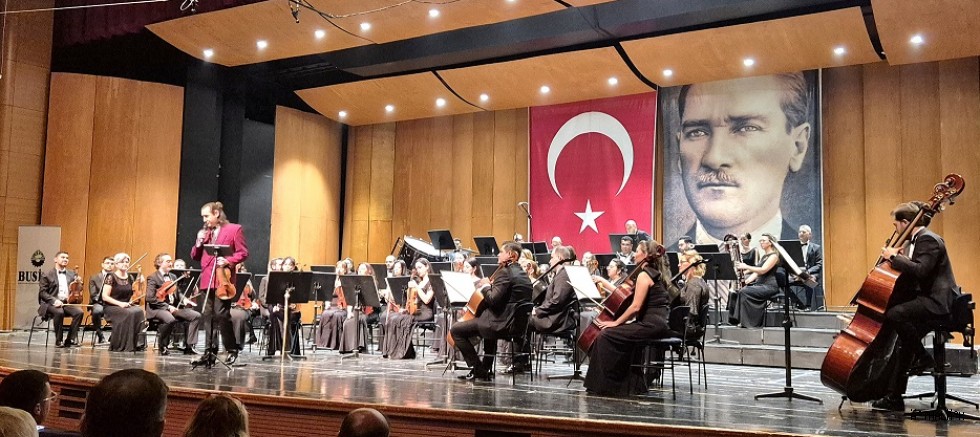 Atatürk Müzikle Anıldı