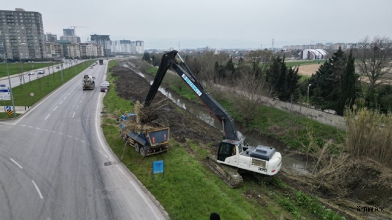 Ayafatma Deresi'nde Kapsamlı Temizlik Çalışması