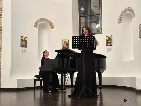 Aziz Panteleimon Kilisesi’nde Büyüleyici 