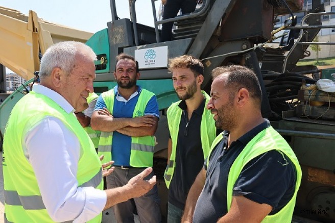 Balkan Mahallesi’nde Yollar Asfaltlanıyor