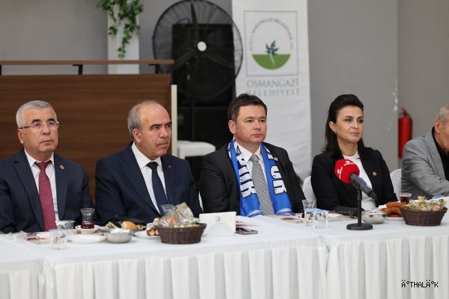 Başkan Aydın’a Ovaakça’da Hizmet Teşekkürü 