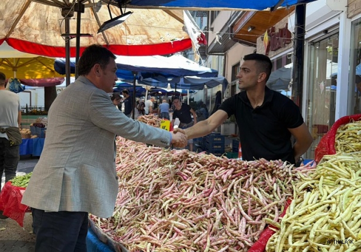Başkan Aydın, Muradiye Pazarı’nda Esnaf ve Vatandaşla Buluştu