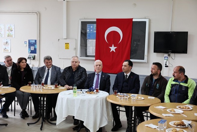 Başkan Bozbey, BUSKİ Personeliyle Bayramlaştı