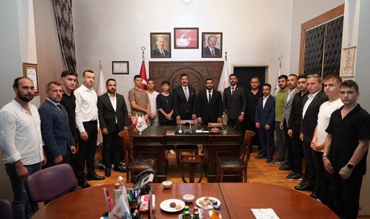 Başkan Ercan Özel: Ülkücü Gençlikle Omuz Omuza