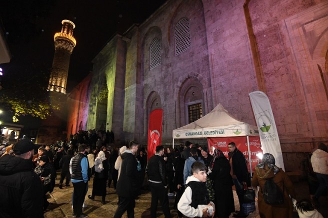 Başkan Erkan Aydın’dan Kandil Simidi İkramı