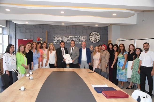 Başkan Erkan Aydın’dan Öğrencilere İlk Ders Sürprizi