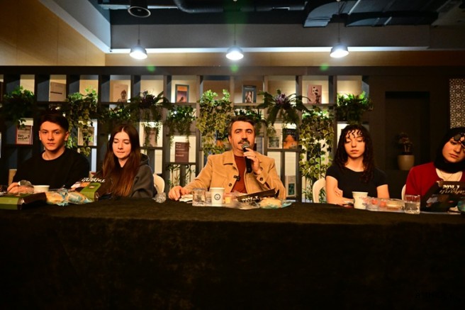 Başkan Yılmaz'dan Öğrencilere Sahur Süprizi