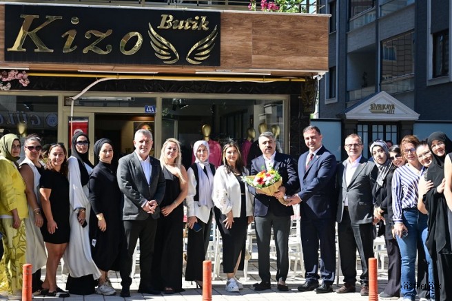 Başkan Yılmaz Üreten Kadınlarla Buluştu