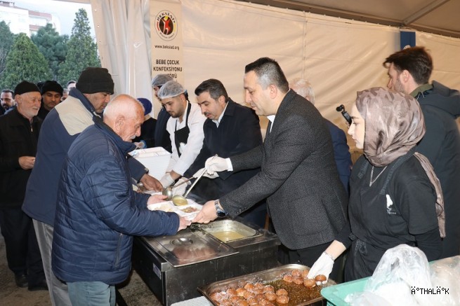 BEKSİAD Her İftar Yüzlerce Misafirini Ağırlıyor