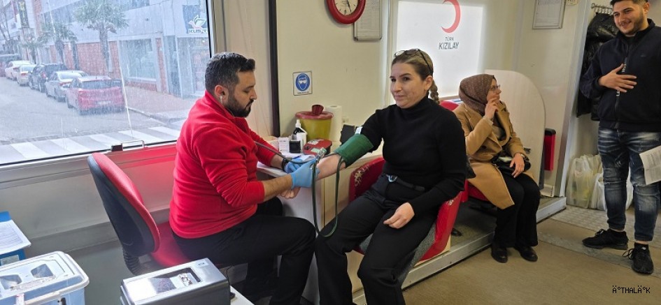 BEKSİAD Üyelerinden Kan Bağışı