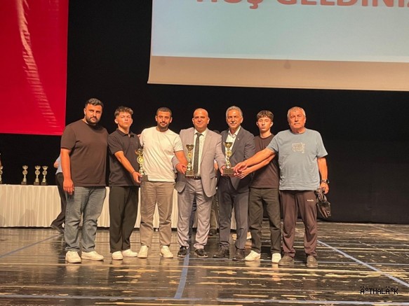 Belediyespor'dan 3 Kupa Birden