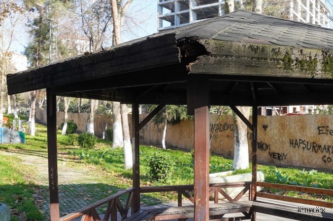 Beylikdüzü' nde Parklara Yönelik Saldırılar Artıyor:  Bir Ayda Üç Park Tahrip Edildi 