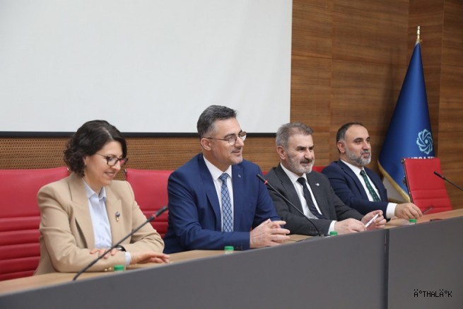 BTÜ’de Rektör-Öğrenci Buluşmaları Devam Ediyor