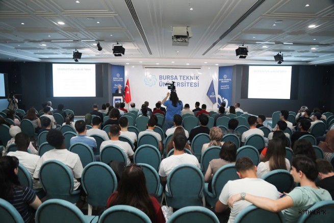 BTÜ Konuşmaları'nın 4. Sezon Finalinde Prof. Dr. Zekai Şen’den “Medeniyetler ve Bilim Tarihi” Dersi