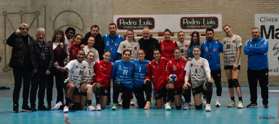 Bursa Büyükşehir Belediyespor Avrupa'da Çeyrek Final Kapısını Araladı