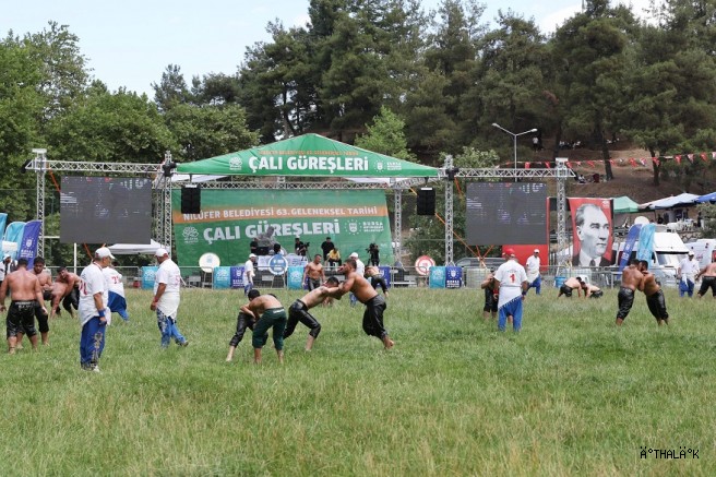 Bursa’da, 63. Tarihi Çalı Yağlı Güreşleri Heyecanı