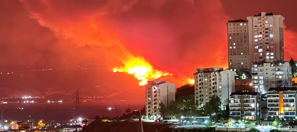 Bursa'da Alevler 2 ilçe Merkezine Yaklaştı: Çok Sayıda Patlama Yaşandı