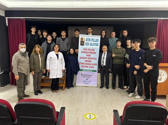 Bursa'da Liseliler Atık Pilleri Dönüştürerek Örnek Oluyor