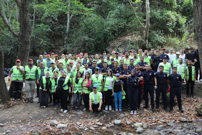 Bursa'da Temizlik Harekatı Sürüyor