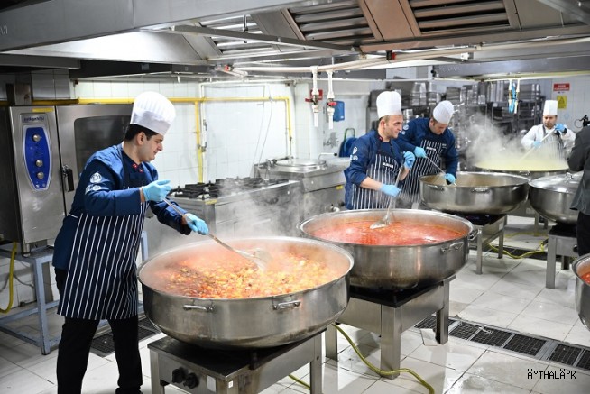 Bursa'nın Dayanışma Mutfağı Büyüyor