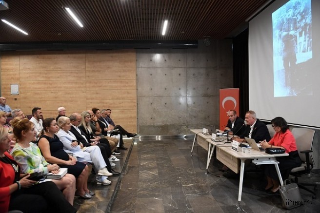 Bursa’nın Kurtuluşu Osmangazi’de Panel ve Müzikalle Anlatıldı