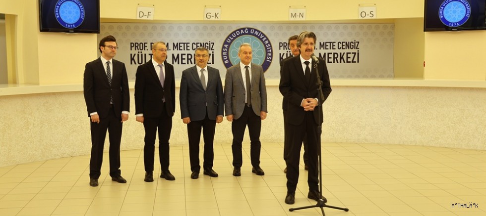 BUÜ ailesi geleneksel bayramlaşma töreninde buluştu