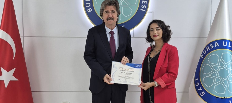 BUÜ’lü Akademisyene Büyük Ödül