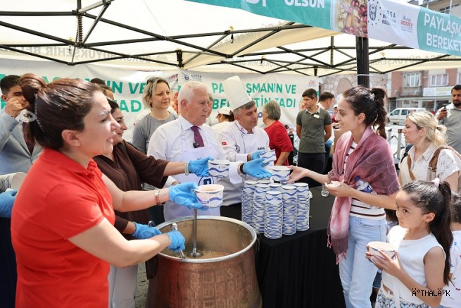 Büyükşehir Aşure Geleneğini Sürdürüyor
