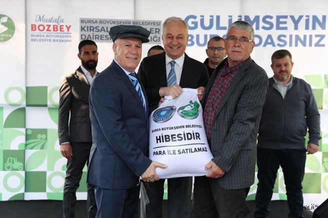 Büyükşehir'den Çiftçiye Yerli Tohum Desteği