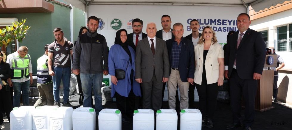 Büyükşehir’den Dünya Çiftçiler Günü'nde Üreticilere Destek