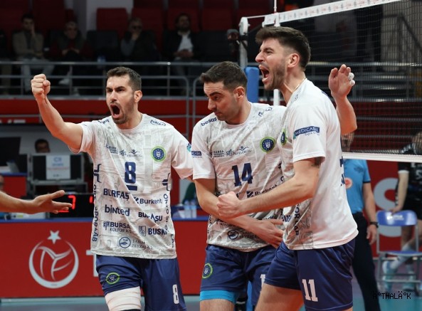 Büyükşehir'in Efeleri Play-Off'u Garantiledi