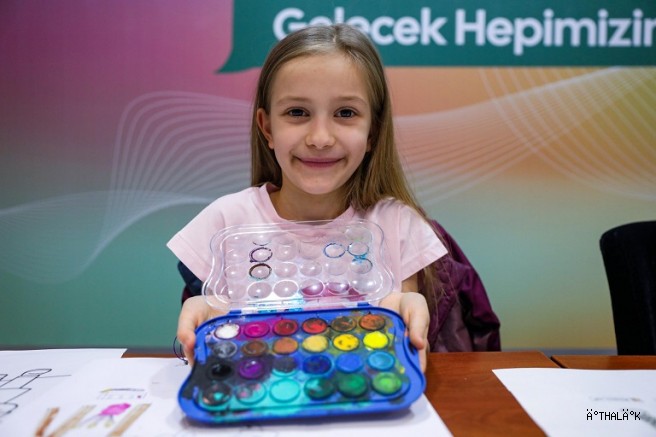 Çocuklar Bir Günlüğüne Ressam Oldu