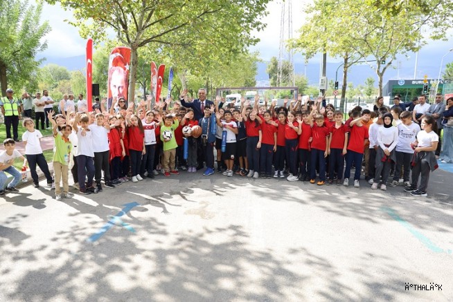 Çocuklar, Bisikletle Hem Eğlendi Hem Öğrendi