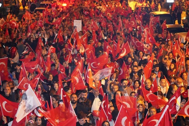 Cumhuriyet'in102 Yılı Beylikdüzü'nde ’Büyük Coşkuyla Kutlandı