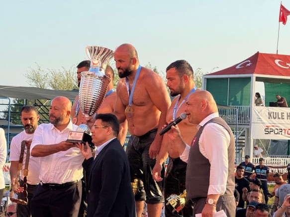 CW Enerji Ata Sporu Yağlı Güreşin Yanında