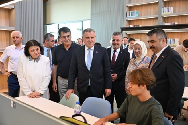 Dr. Sadık Ahmet Gençlik ve Spor Merkezi Açıldı