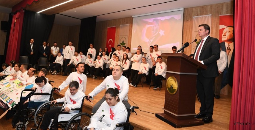 Engelli Bireyler Osmangazi’de Cumhuriyet Bayramını Kutladı