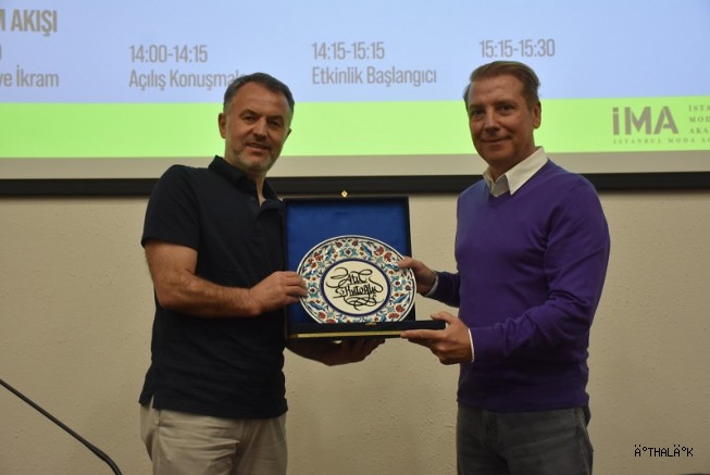 Geleceğin Tasarımcıları Atıl Kutoğlu İle Buluştu