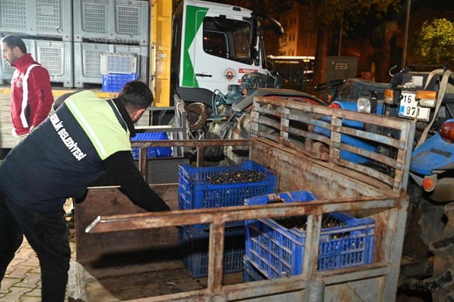 Gemlik Belediyesi'nden Zeytinciye Büyük Destek 