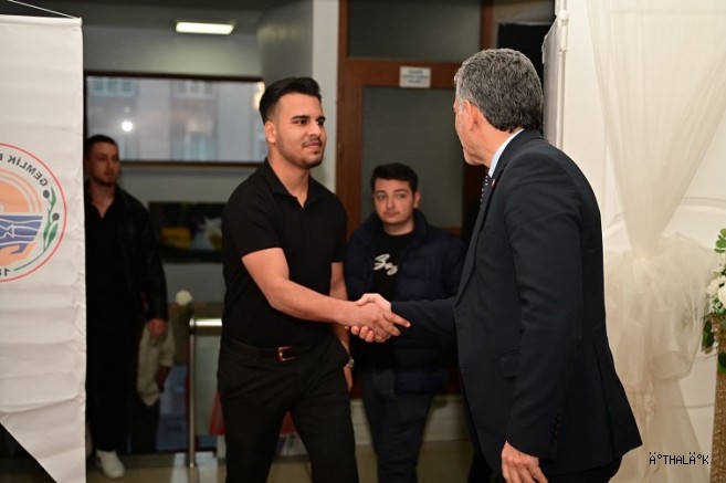 Gemlik Belediyesi Üniversite Öğrencileriyle İftarda Buluştu