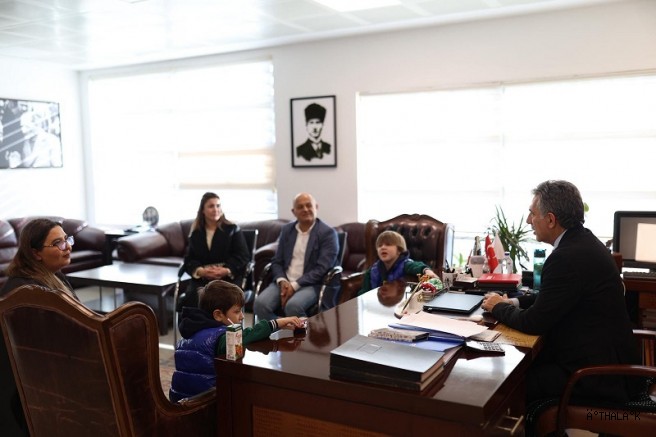 Gemlik Belediyesi, Yağız Efe'yi Misafir Etti