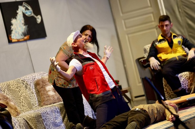 Gemlik Kent Konseyi'nden İki Oyun