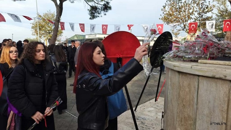 Gemlik’te 200 Genç, 10 Kasım'da Atatürk’ün Huzurunda Gençliğe Hitabe Okudu