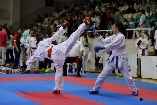 Gemlik’te 6. Uluslararası Karate Turnuvası Başlıyor 