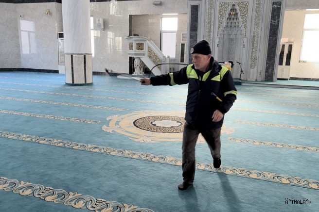 Gemlik’te Camiler Ramazan Ayına Hazır