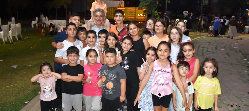 Gemlik’te Çocuklara Açık Hava Sinema Keyfi