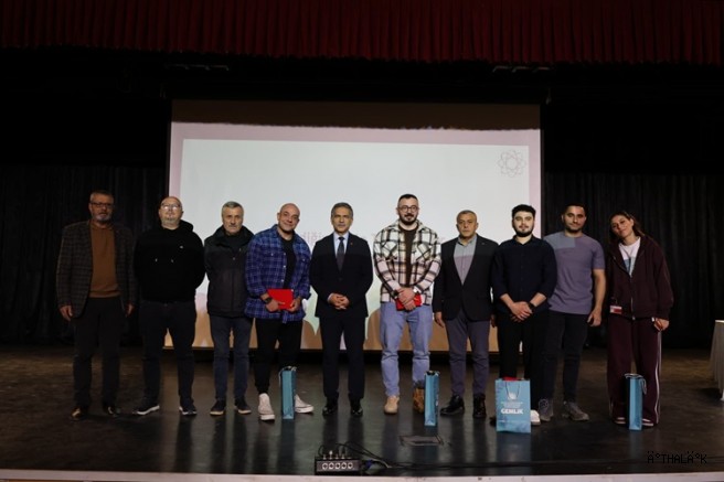 Gemlik’te Sporcu Sağlığı ve Bilinçli Antrenman Masaya Yatırıldı