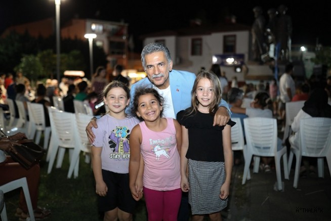 Gemlik’te Yaz Akşamları Keyifle Geçiyor